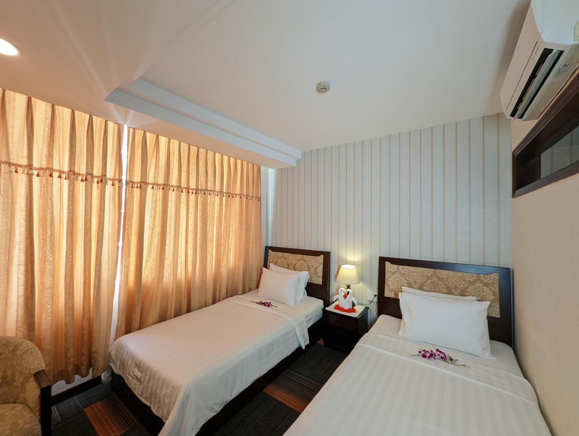 Dong Kinh Hotel مدينة هوشي منه المظهر الخارجي الصورة