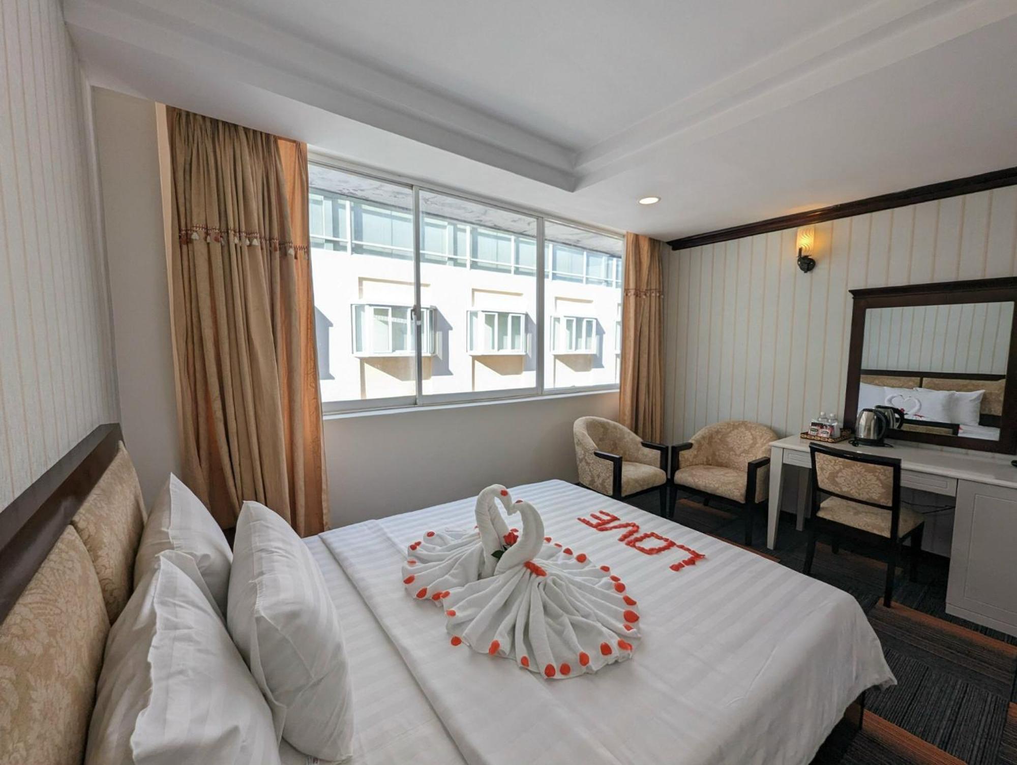Dong Kinh Hotel مدينة هوشي منه المظهر الخارجي الصورة