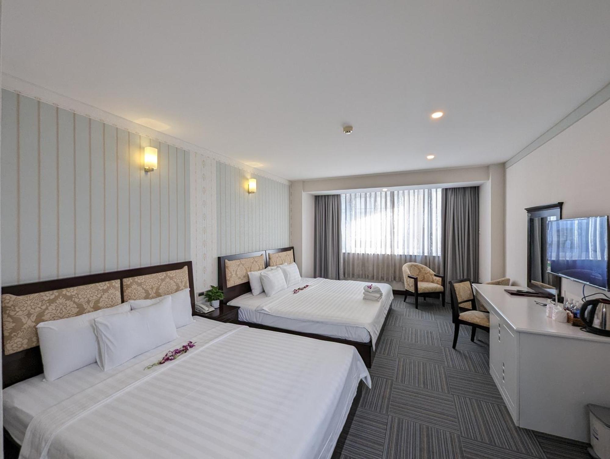 Dong Kinh Hotel مدينة هوشي منه المظهر الخارجي الصورة