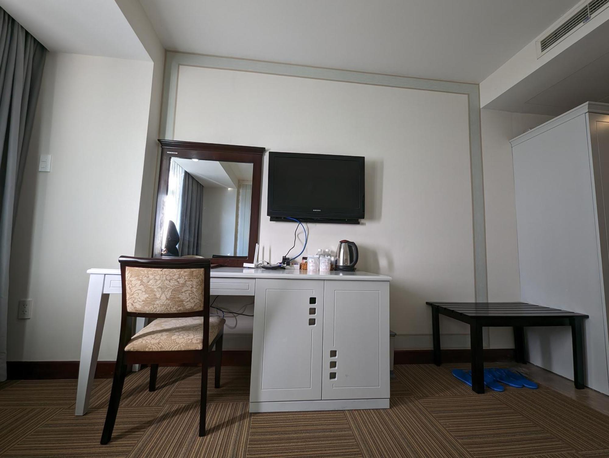 Dong Kinh Hotel مدينة هوشي منه المظهر الخارجي الصورة