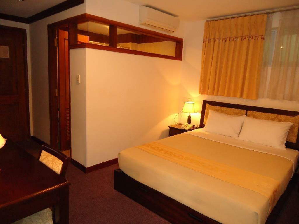 Dong Kinh Hotel مدينة هوشي منه المظهر الخارجي الصورة